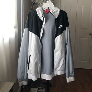 nike windbreaker
